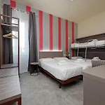 Guest house Termini Comfort And Jacuzzi By Flatinrome 4*