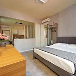 Termini Comfort And Jacuzzi By Flatinrome 4*