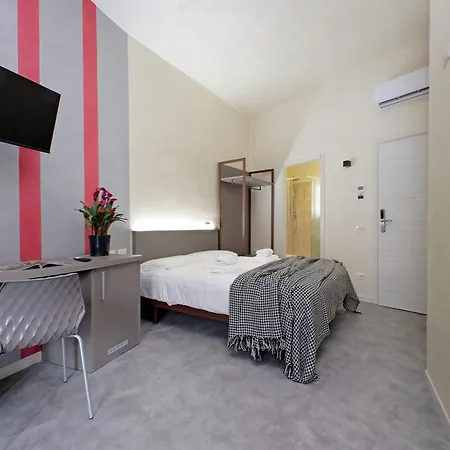 Termini Comfort And Jacuzzi By Flatinrome Vendégház 4*