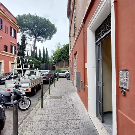 Termini Comfort And Jacuzzi By Flatinrome 4*