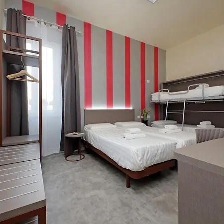 Gasthuis Termini Comfort By Flatinrome 4*