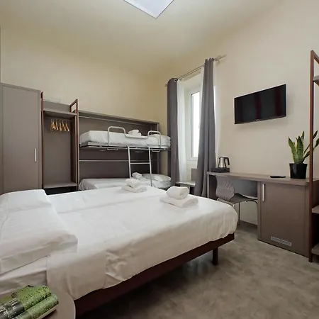 Gasthuis Termini Comfort By Flatinrome 4*