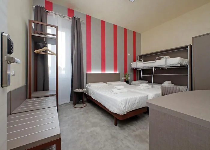 Vendégház Termini Comfort And Jacuzzi By Flatinrome 4*