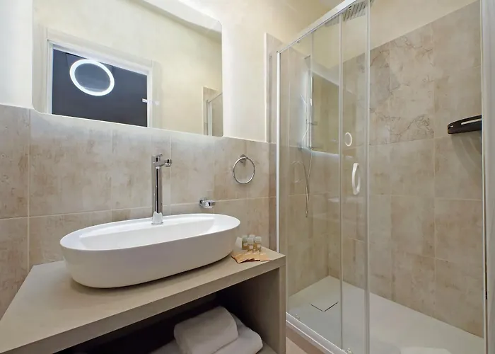 Termini Comfort And Jacuzzi By Flatinrome 4*